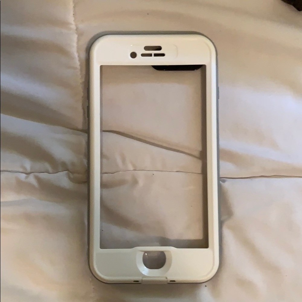 BRAND NEW LIFEPROOF CASE